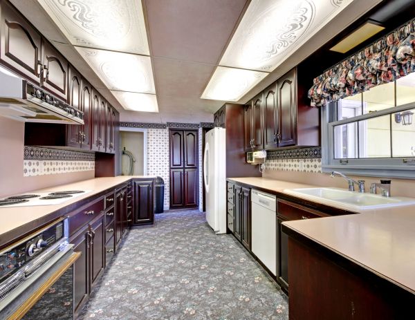 Kitchen Carpet Installation in Lincoln